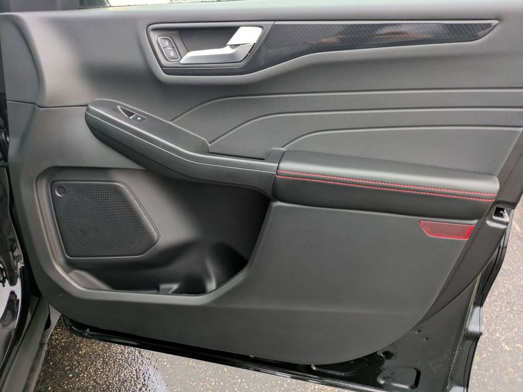New 2026 Ford Escape ST-Line w/ Cold Weather Package image 47
