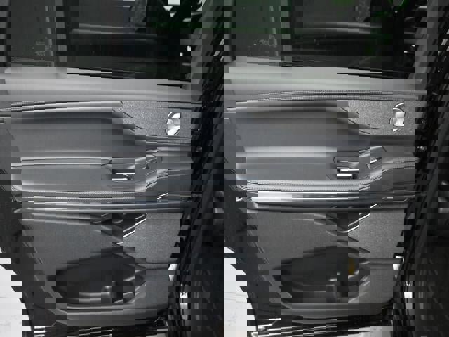 New 2026 Lincoln Navigator L Reserve w/ Jet Appearance Package image 33