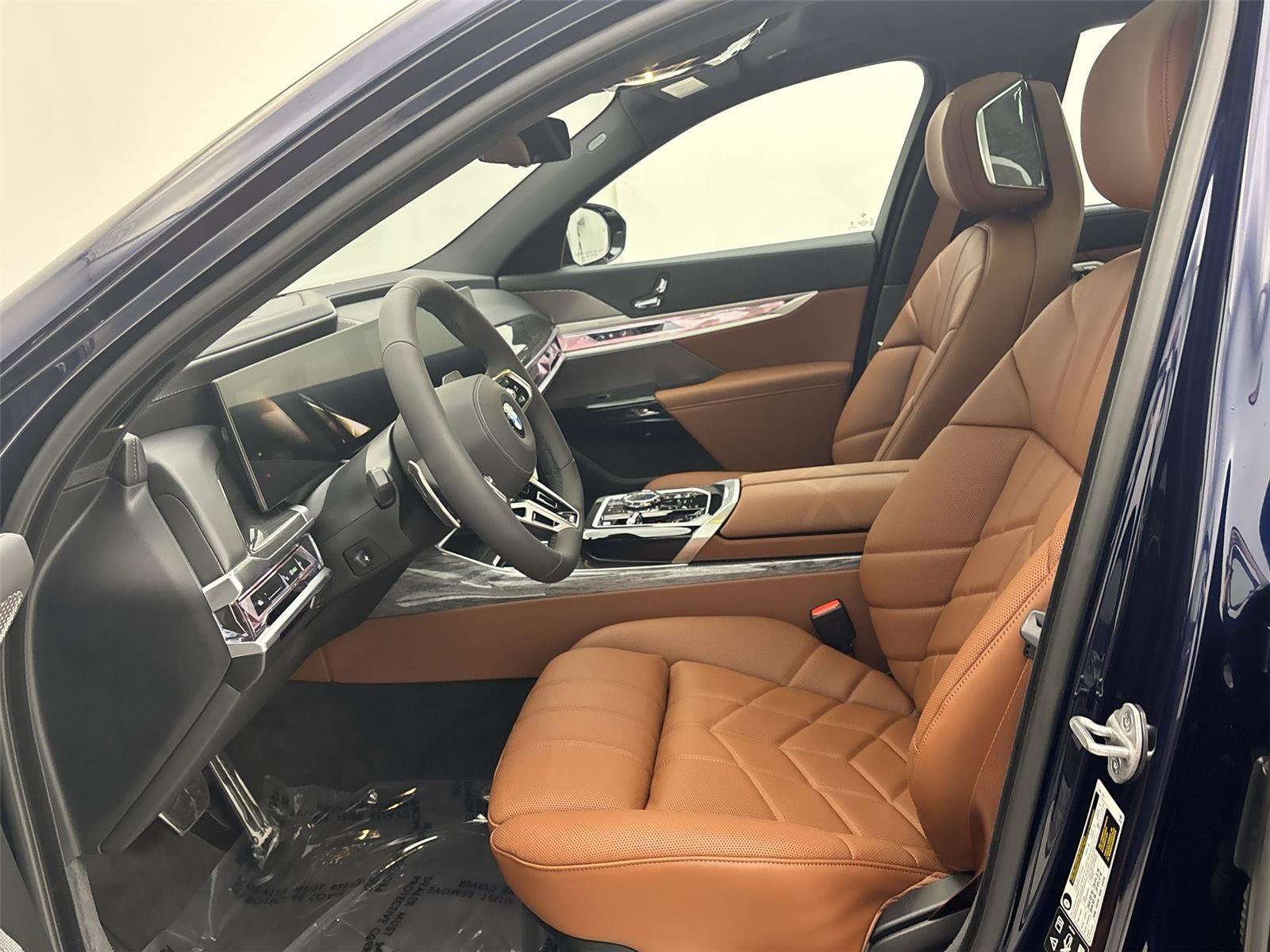 New 2026 BMW 740i xDrive w/ Executive Package image 25