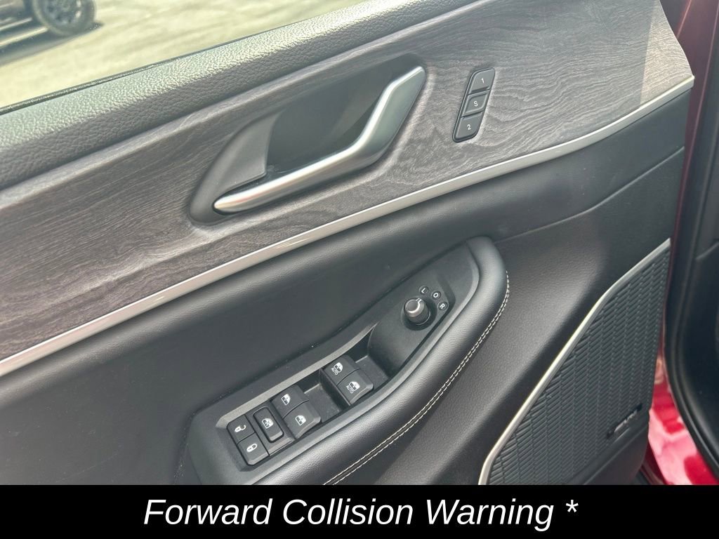 Used 2023 Jeep Grand Cherokee 4WD 4xe image 14