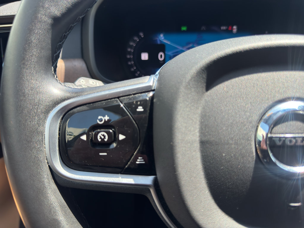 Certified 2025 Volvo V90 B6 Cross Country Ultra AWD/4WD image 14