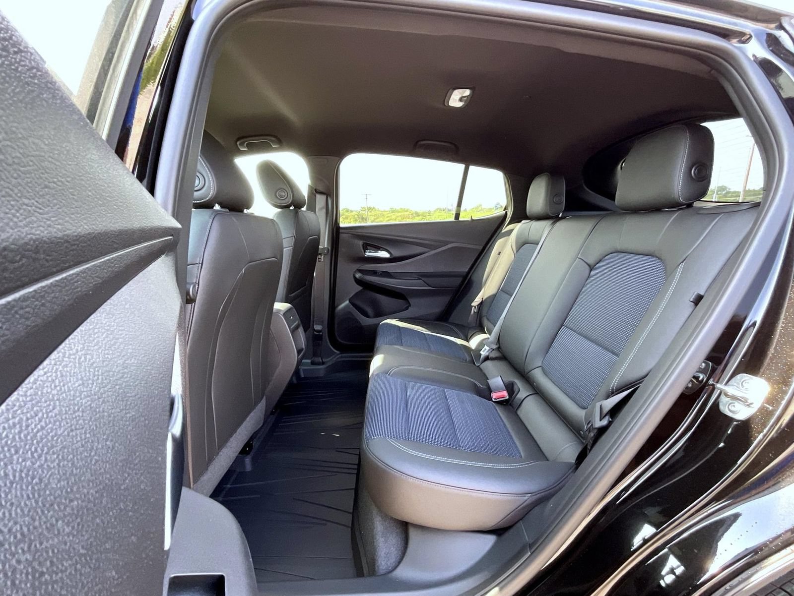 New 2026 Buick Envista Sport Touring w/ Convenience I Package FWD image 19