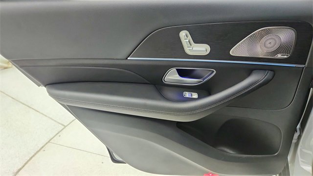 Used 2025 Mercedes-Benz GLS 450 4MATIC image 35