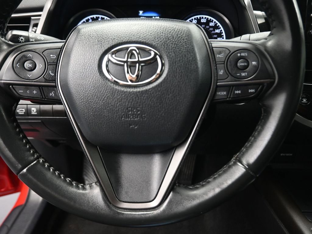 Used 2022 Toyota Camry SE image 7