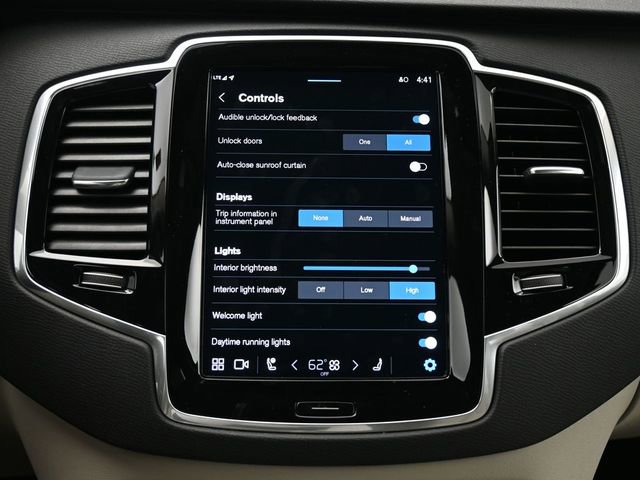 Used 2025 Volvo XC90 B6 Plus w/ Protection Package Premier image 19