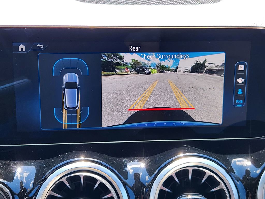 Used 2025 Mercedes-Benz GLA 250 4MATIC image 24