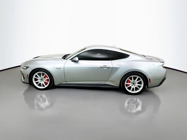 Used 2024 Ford Mustang GT Premium image 4