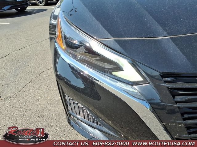 Used 2025 Nissan Altima 2.5 SL FWD image 10