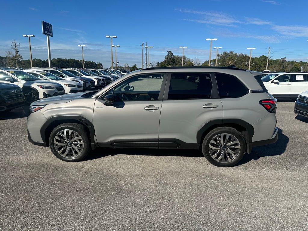 Used 2025 Subaru Forester Touring image 12