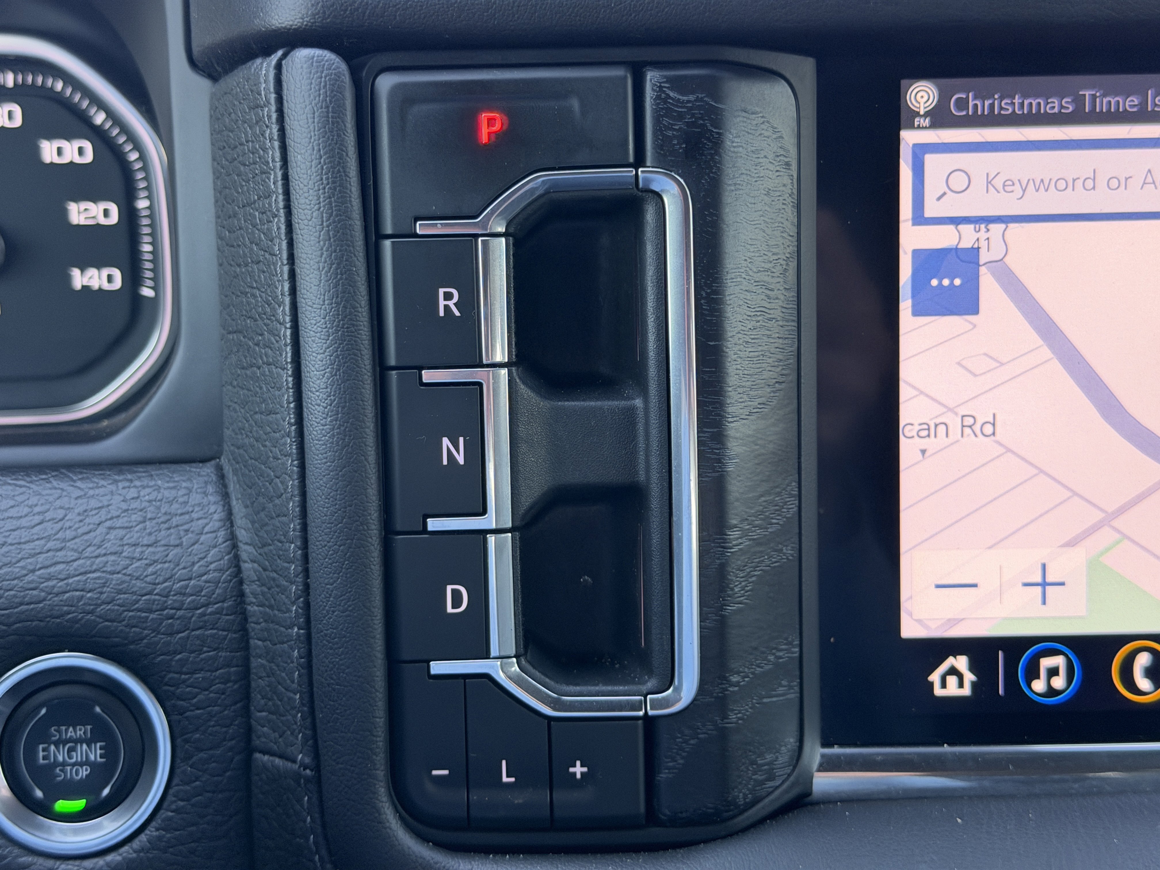 Used 2021 GMC Yukon Denali w/ Denali Premium Package image 30