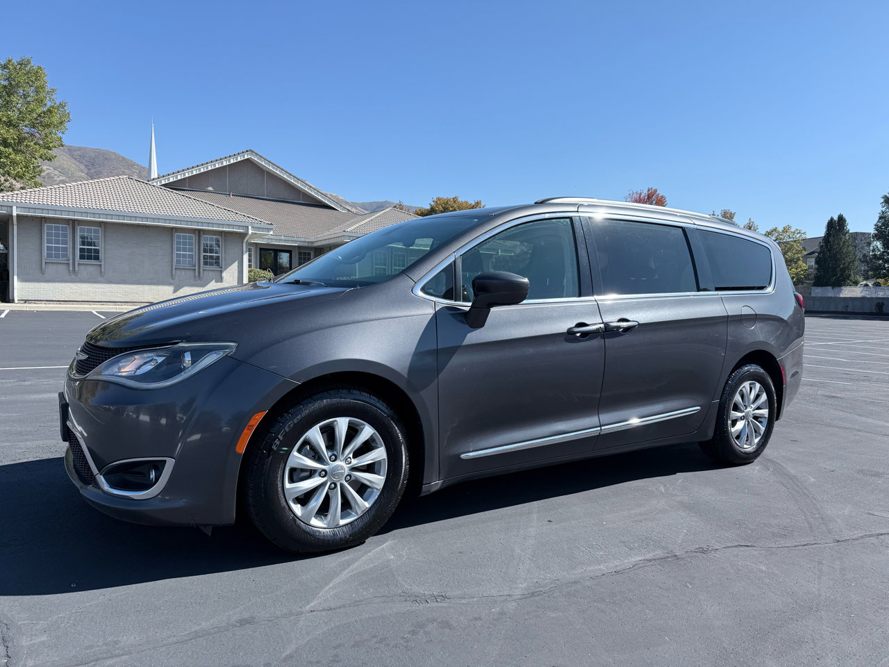Used 2017 Chrysler Pacifica Touring-L