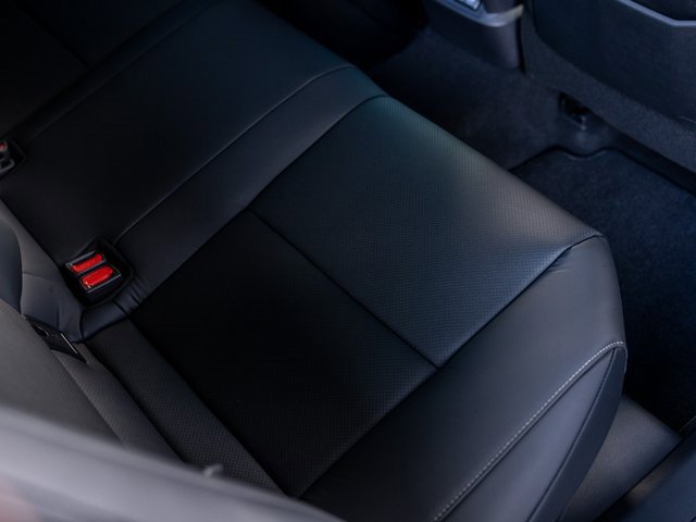 Used 2025 Lexus ES 300h w/ Premium Package image 37