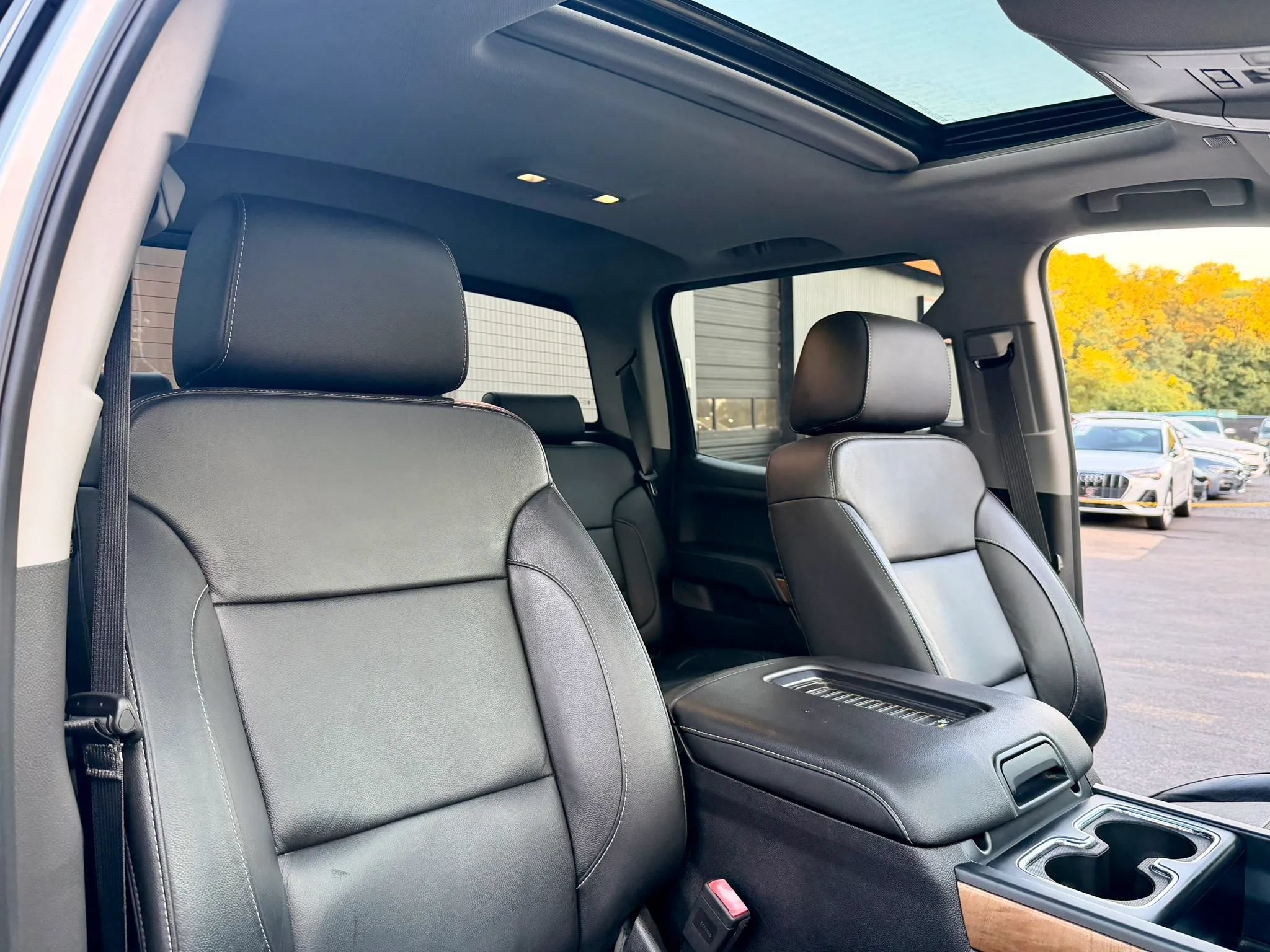 Used 2018 Chevrolet Silverado 1500 LTZ w/ Sport Package AWD/4WD image 36