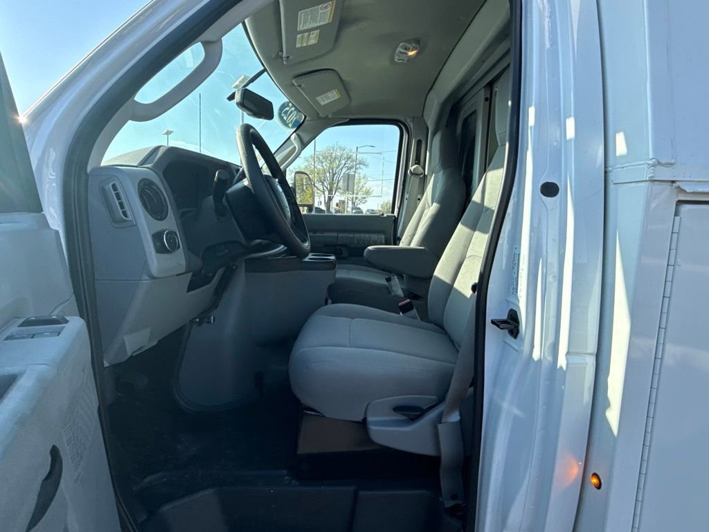 New 2025 Ford E-350 and Econoline 350 Super Duty w/ Power Equipment Group RWD image 18