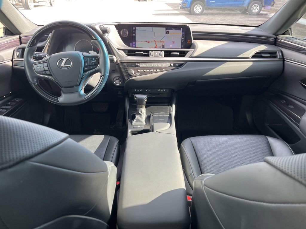 Used 2019 Lexus ES 350 Ultra Luxury image 32