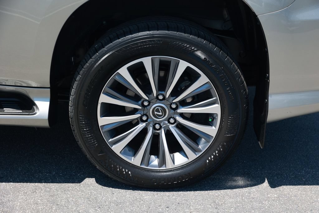 Used 2023 Lexus GX 460 Luxury w/ Off Road Package AWD/4WD image 10