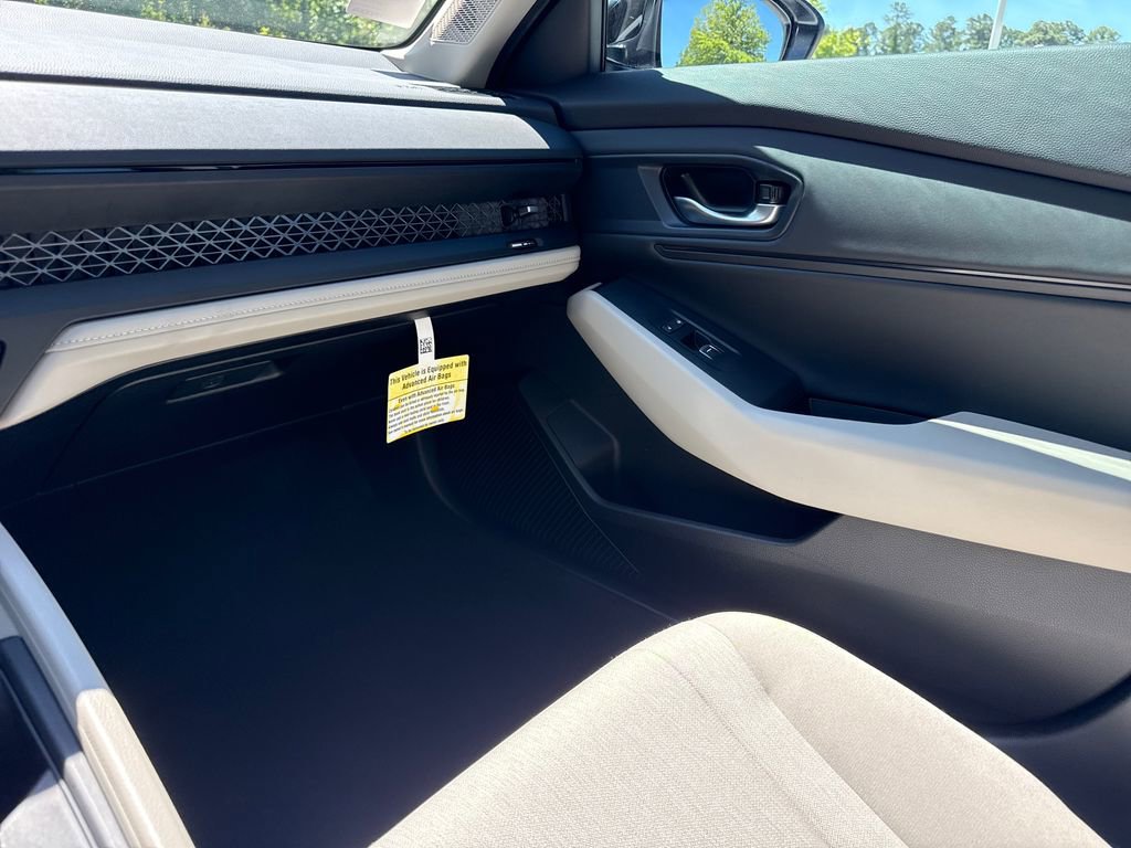 Certified 2025 Honda Accord SE image 18