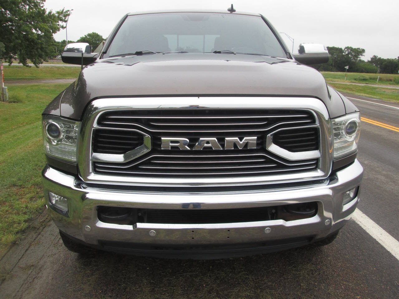 Used 2018 RAM 2500 Longhorn w/ Longhorn Southfork Package AWD/4WD image 9