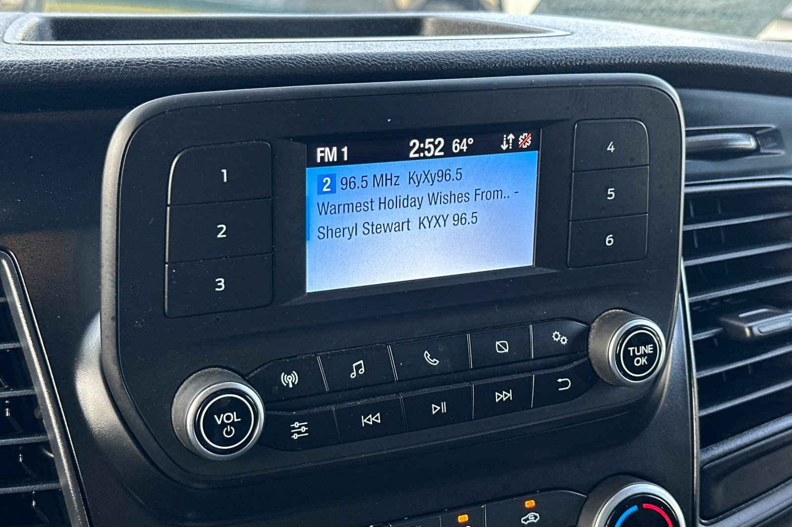 Certified 2023 Ford Transit 150 Low Roof image 15