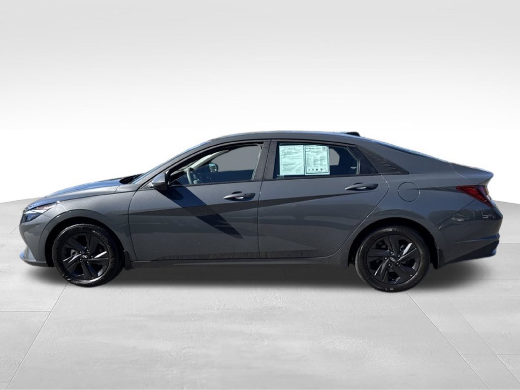 Used 2023 Hyundai Elantra SEL FWD image 4