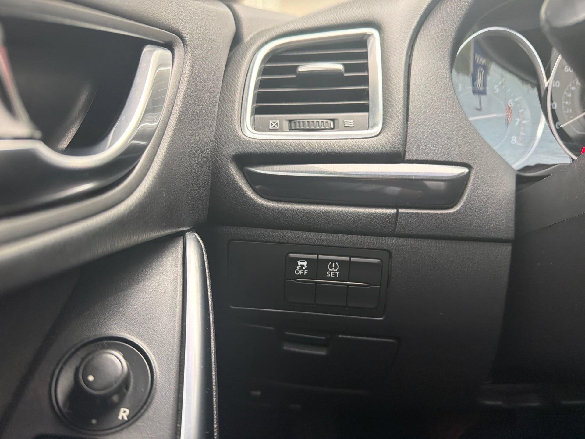 Used 2014 MAZDA MAZDA6 Sport FWD image 19