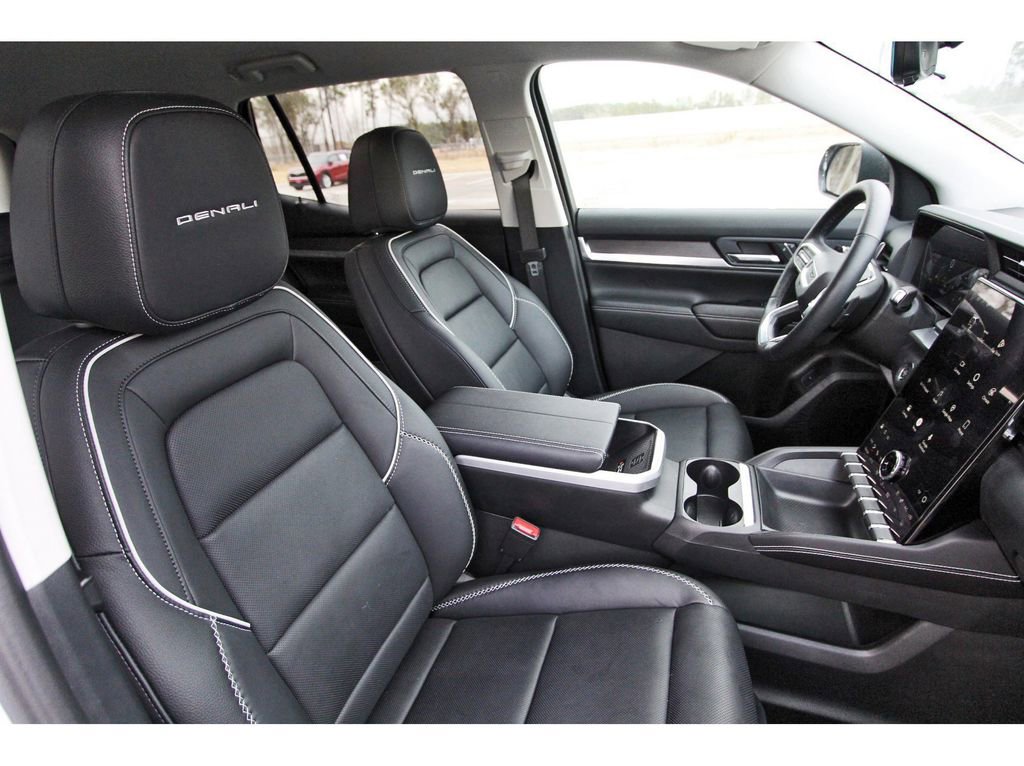 Used 2026 GMC Terrain Denali image 26