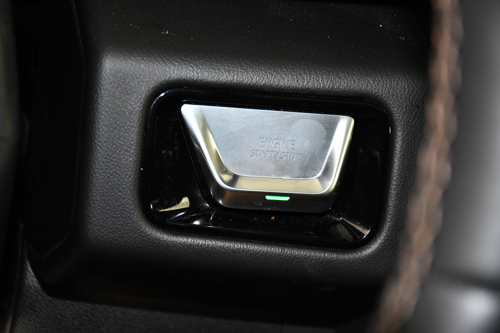Used 2025 GMC Yukon AT4 AWD/4WD image 26