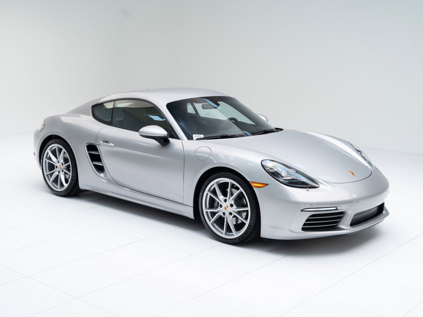 Certified 2025 Porsche 718 Cayman image 7
