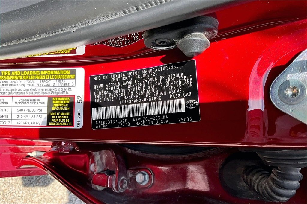 Used 2022 Toyota Camry XLE w/ Navigation Upgrade Package image 28