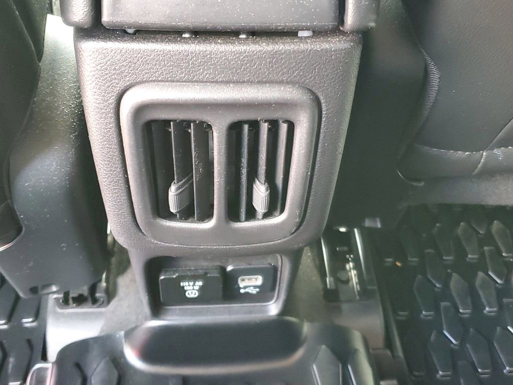 Used 2019 Jeep Compass Latitude image 11