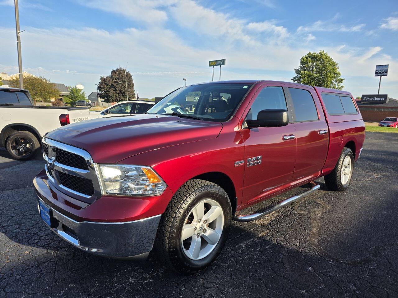 Used 2018 RAM 1500 Classic SLT AWD/4WD image 4