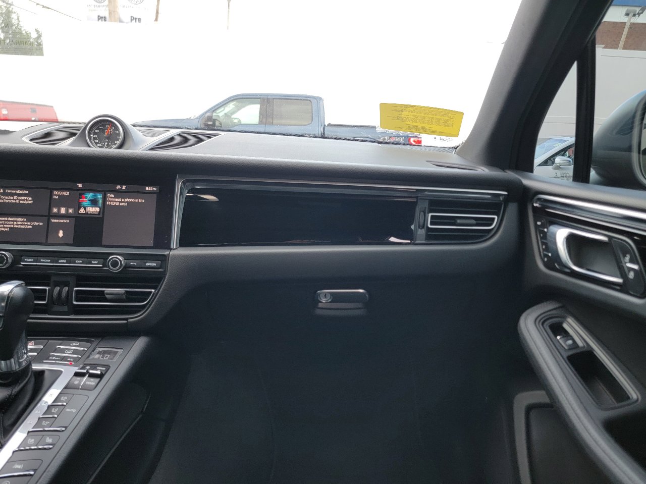 Used 2019 Porsche Macan S image 23