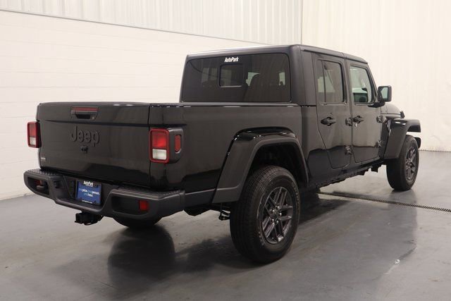 New 2025 Jeep Gladiator Sport AWD/4WD image 8