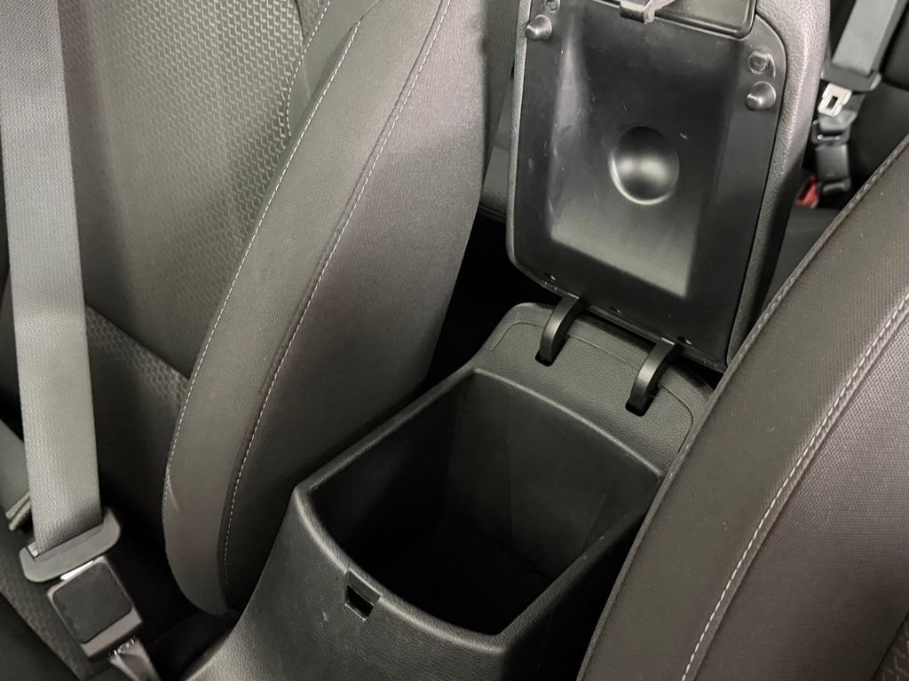 Used 2020 Hyundai Elantra GT FWD image 31