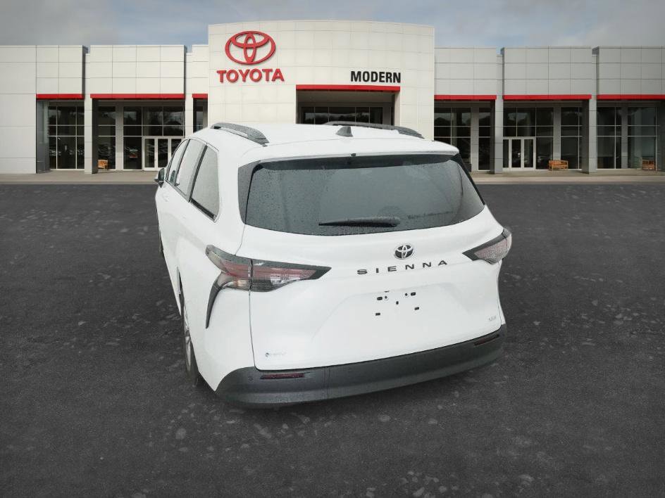 New 2026 Toyota Sienna XLE FWD image 13