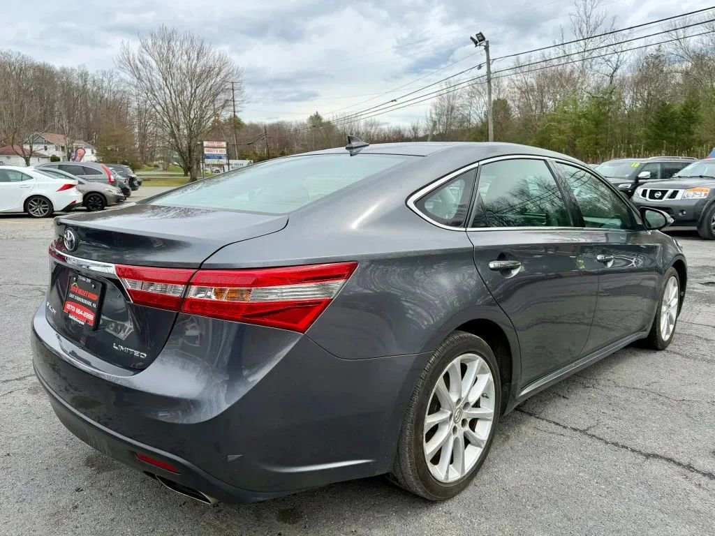 Used 2014 Toyota Avalon Limited w/ Technology Package FWD image 8
