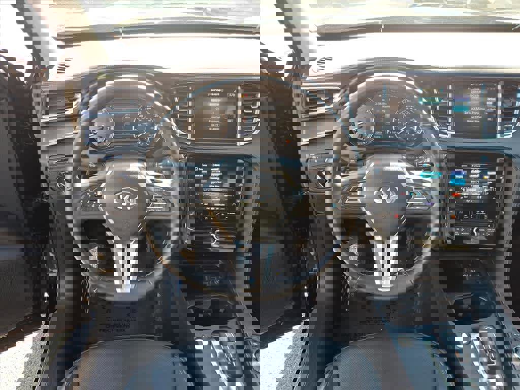 Certified 2023 INFINITI QX50 Luxe image 13