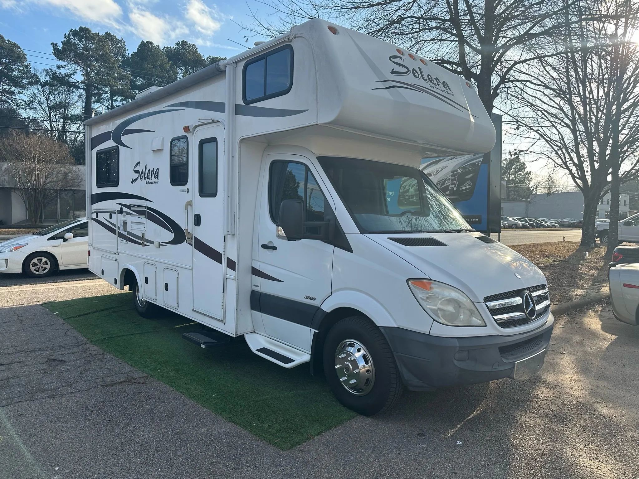 Used 2011 Mercedes-Benz Sprinter 3500 image 1