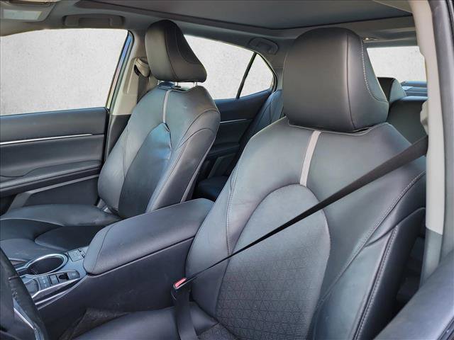 Used 2020 Toyota Camry XSE FWD image 10
