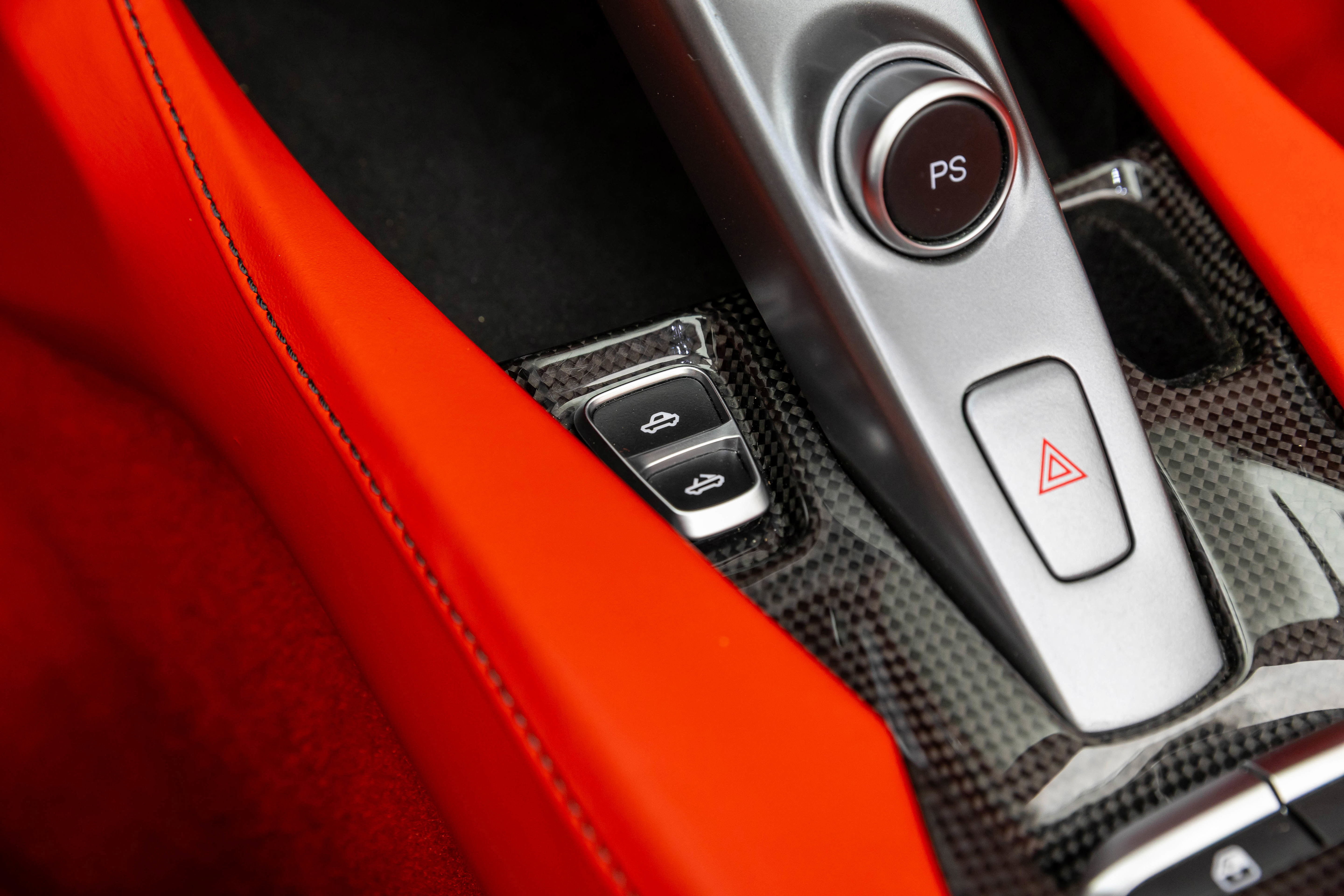 Certified 2019 Ferrari Portofino RWD image 31