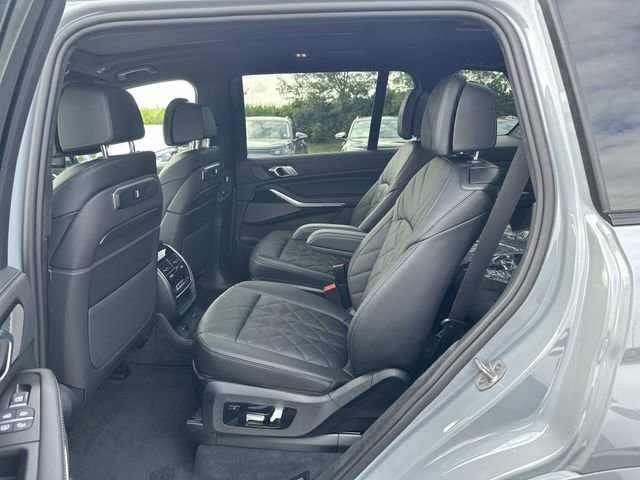 New 2026 BMW X7 xDrive40i w/ M Sport Package image 13