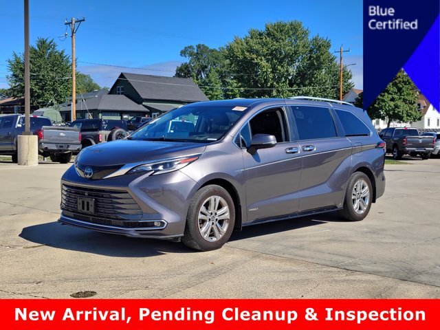 Used 2021 Toyota Sienna Platinum AWD/4WD image 1