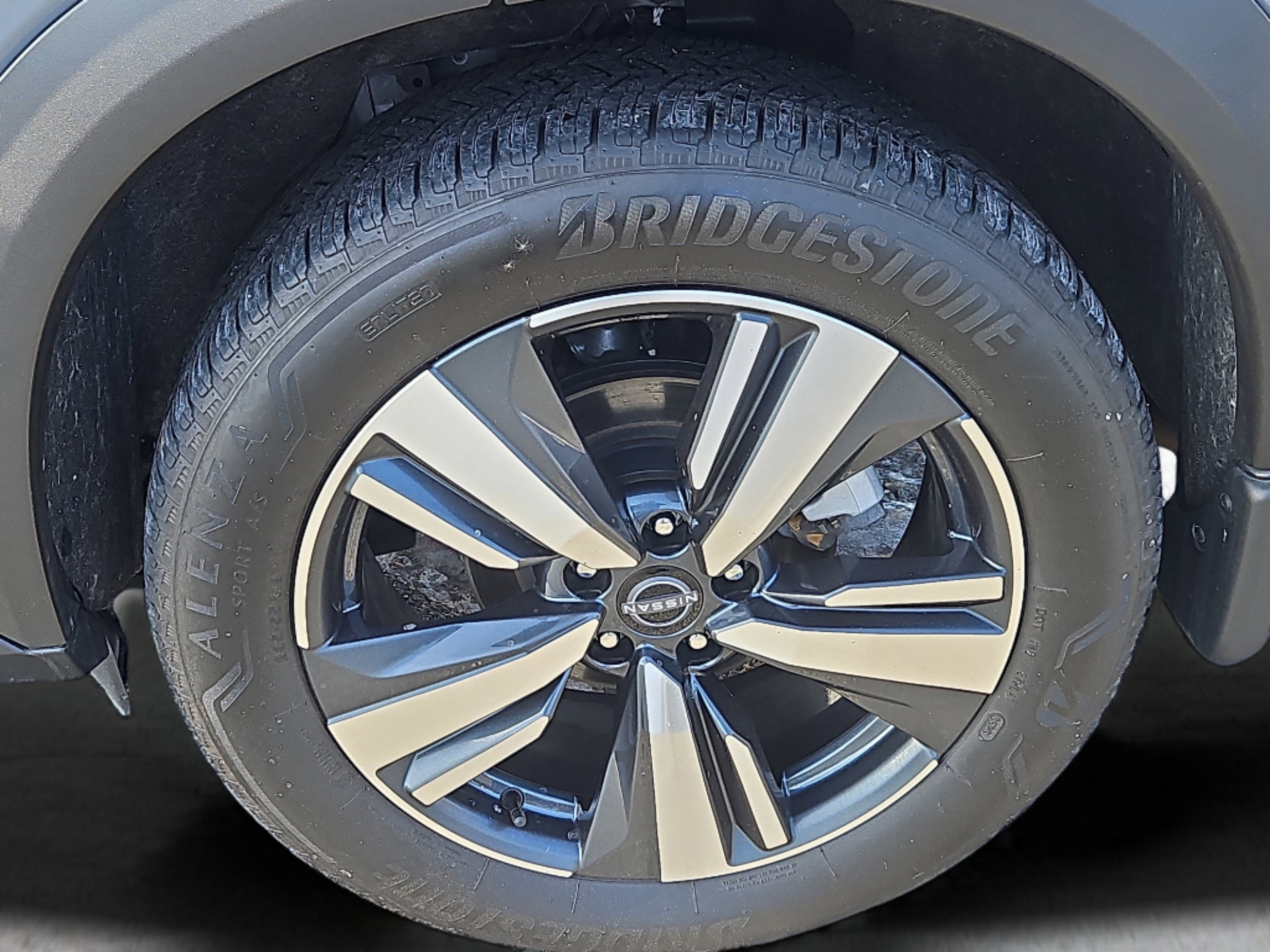 Used 2023 Nissan Rogue SL w/ SL Premium Package image 27