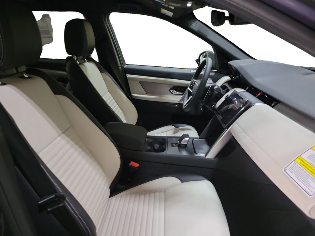 New 2026 Land Rover Discovery Sport Landmark AWD/4WD image 29