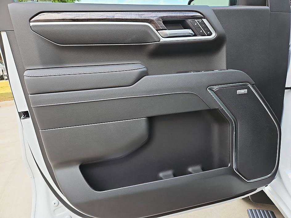 New 2026 Chevrolet Silverado 1500 LTZ w/ LTZ Premium Package AWD/4WD image 12