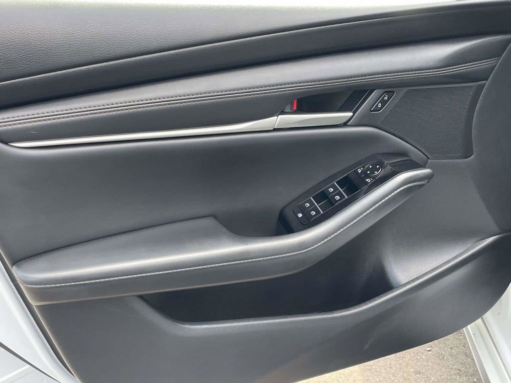 Used 2024 MAZDA MAZDA3 s image 13