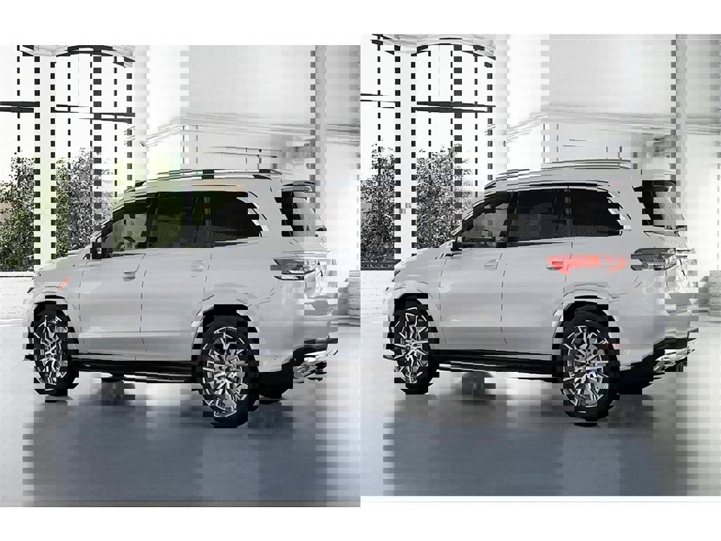 New 2026 Mercedes-Benz GLS 580 4MATIC image 31