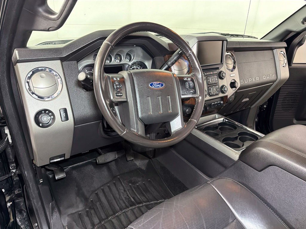 Used 2016 Ford F250 Lariat w/ Lariat Ultimate Package AWD/4WD image 9