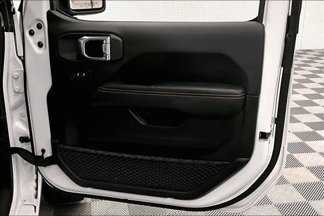 Used 2025 Jeep Wrangler Sahara 4xe w/ Safety Group image 21