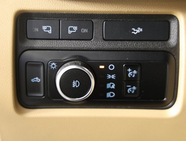 Used 2023 Ford F250 Lariat w/ Chrome Package image 30